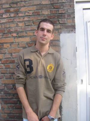 voila un autre beau gosse mon frere